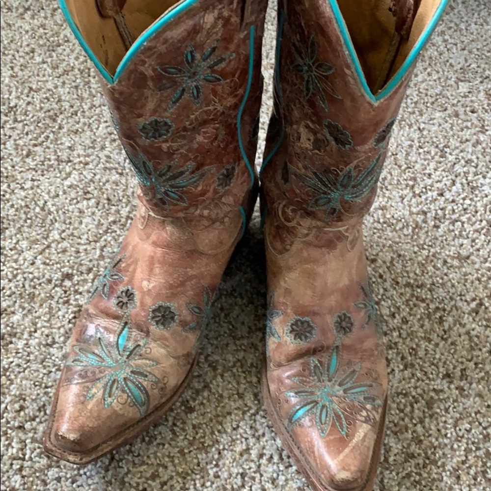 Shyanne Women’s Boots - Picture 4 of 5